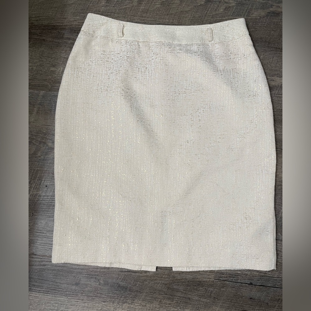 Lovely glimmering pencil skirt